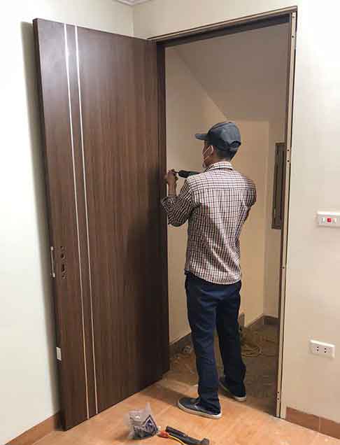 LẮP ĐẶT CỬA CHỐNG CHÁY GỖ